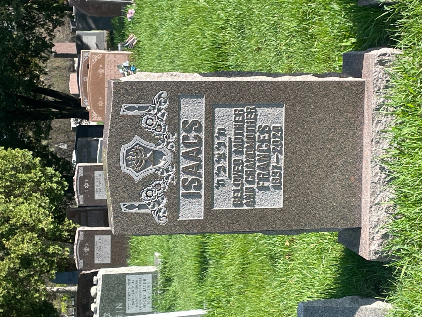 Frances Isaacs's grave. Photo 1