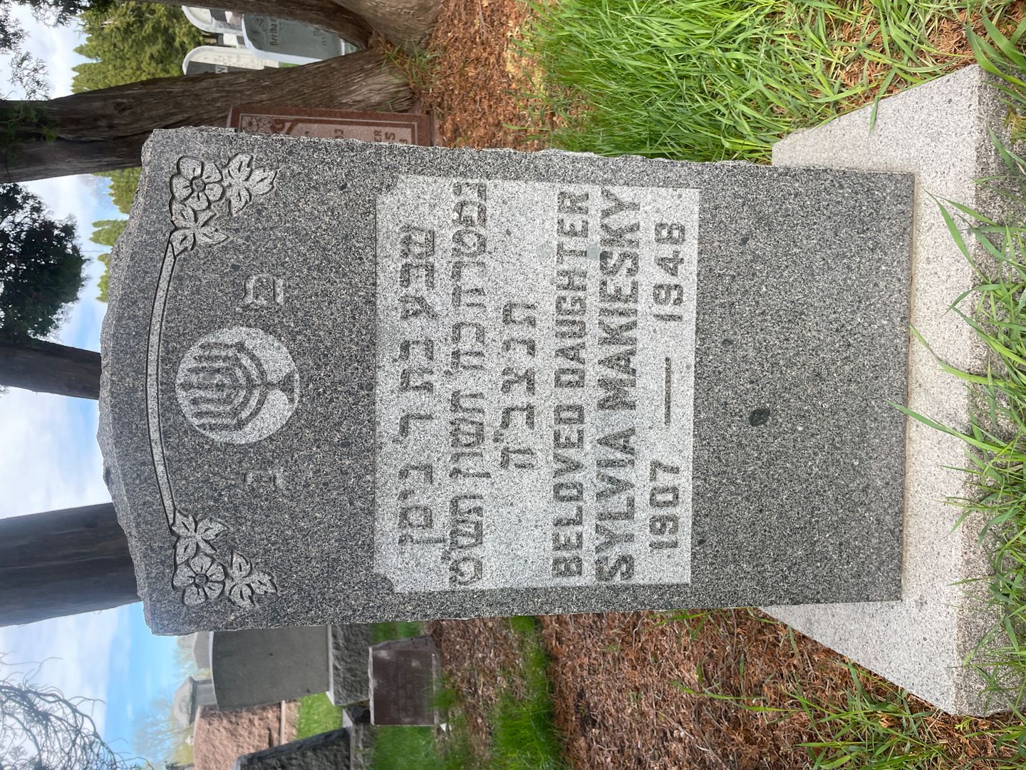 Sylvia Makiesky's grave. Photo 1