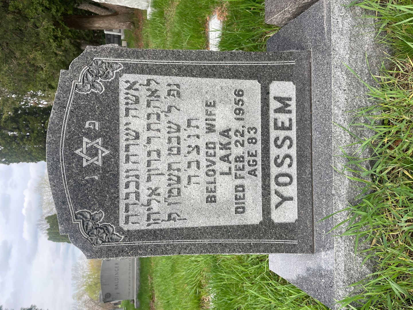 Laka Yossem's grave. Photo 1