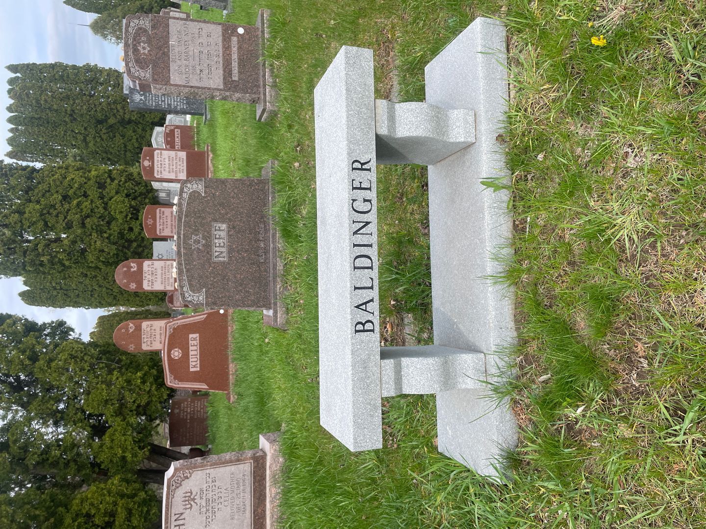 Estelle Baldinger's grave. Photo 1