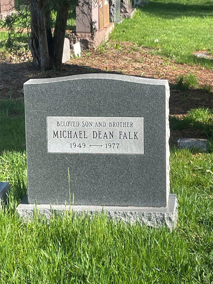 Michael Dean Falk's grave. Photo 1