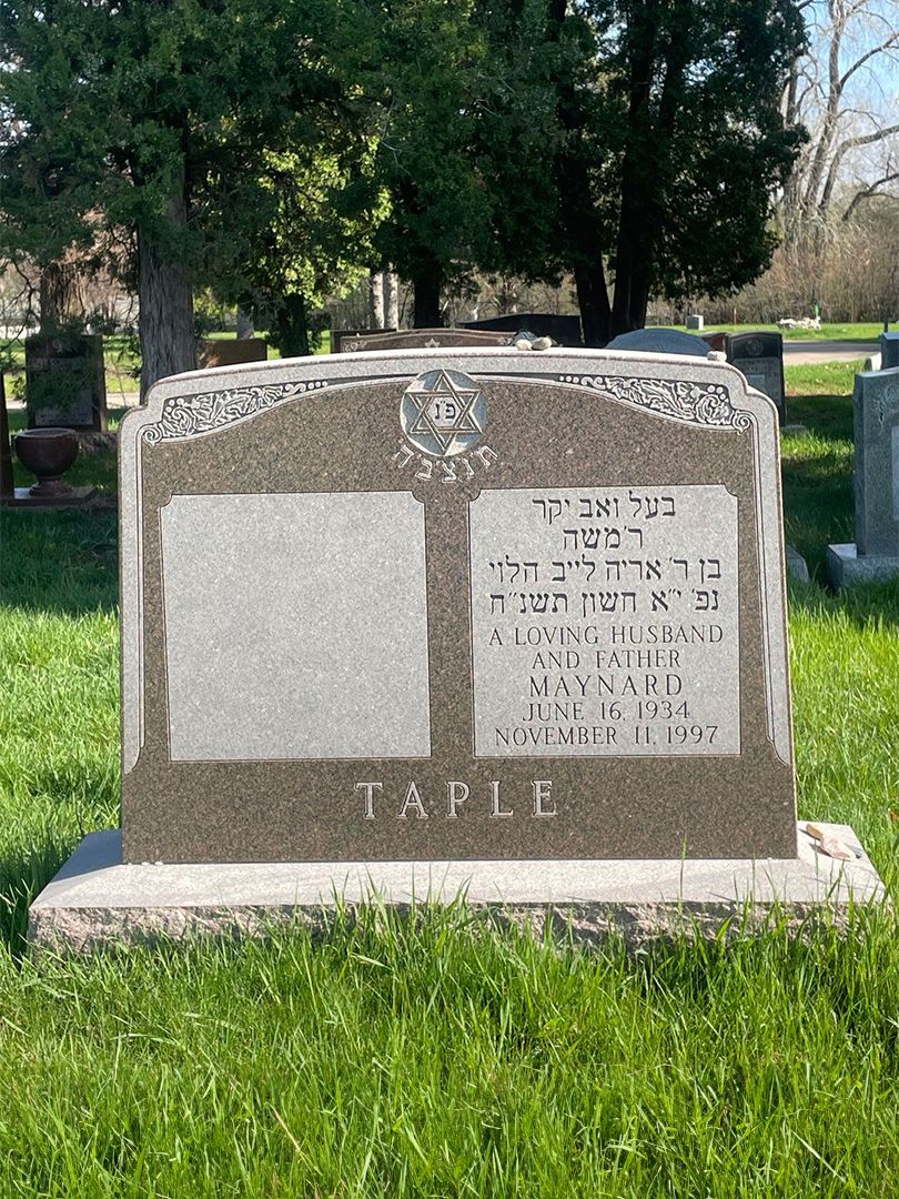 Maynard Taple's grave. Photo 1