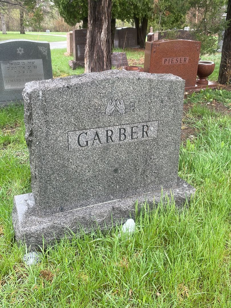 Charles Garber's grave. Photo 1