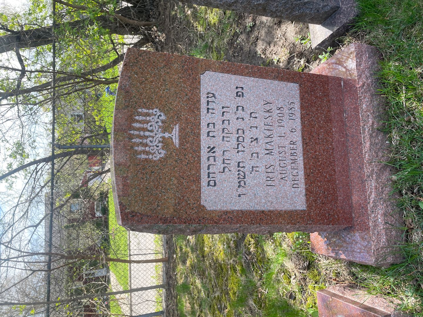 Iris Makiesky's grave. Photo 1