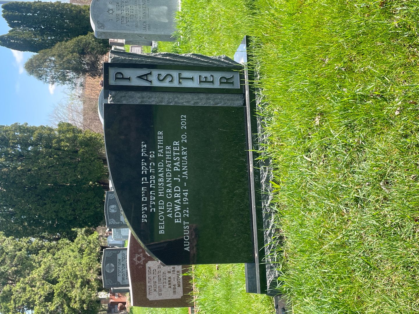 Edward J. Paster's grave. Photo 1