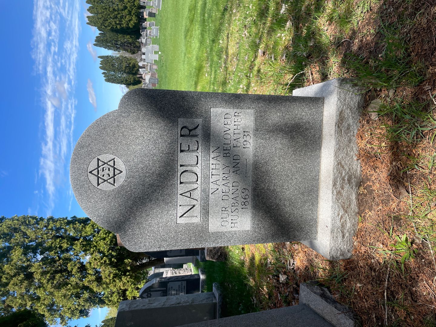 Nathan Nadler's grave. Photo 1