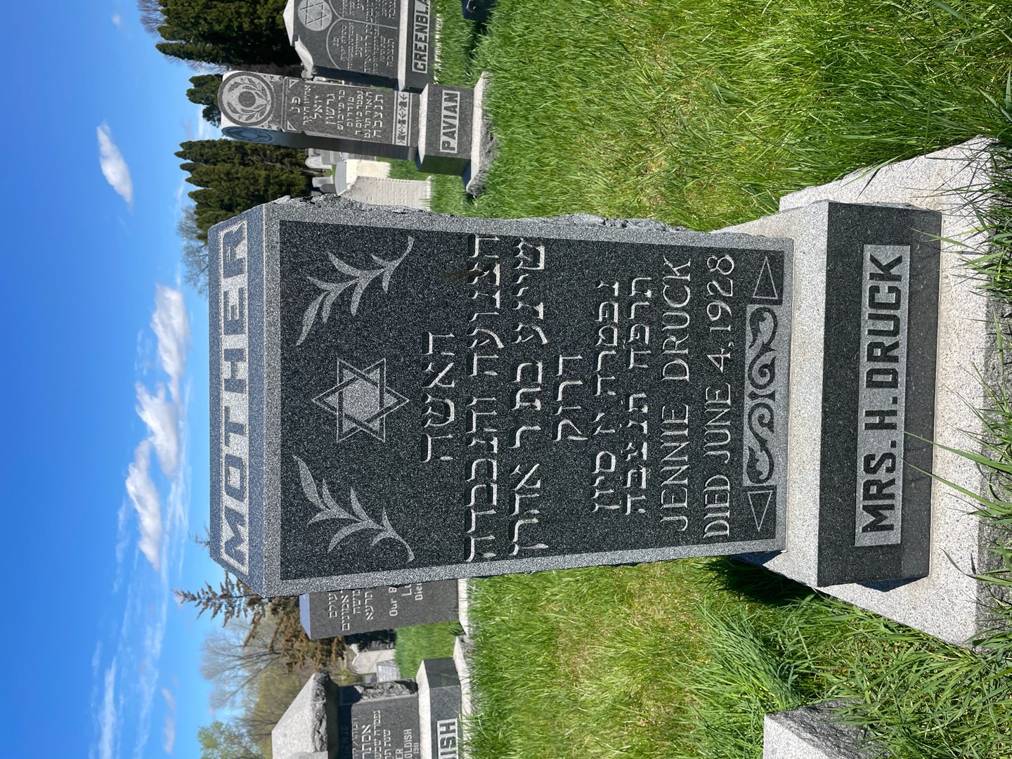 Jennie H. Druck's grave. Photo 1